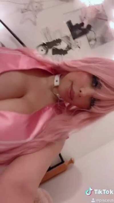 Cute and thick full package right there