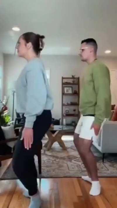 These ringtone dance moves!CT@cost_n_mayor