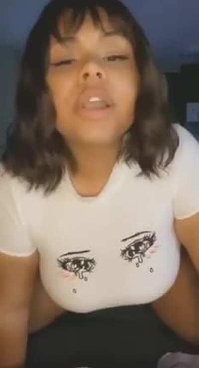 fuck I want my pussy and throat pounded so bad right now, sooo desperate for cock 🤤