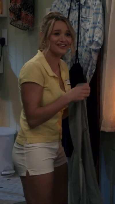 Polo Shirt (Life In Pieces S03 E05)