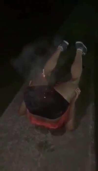 无聊 拿自己屁眼放个烟花