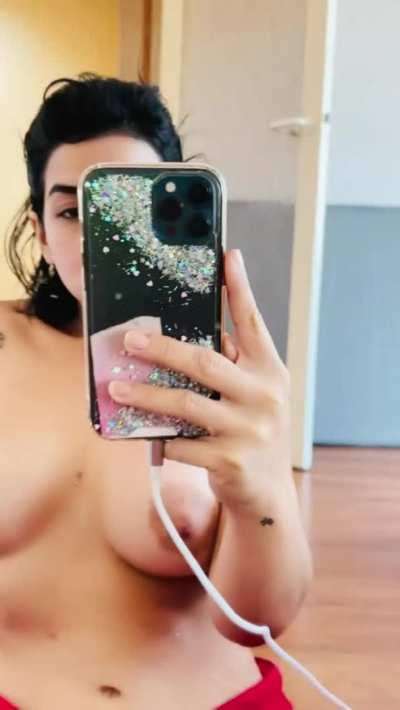 just a simple Colombian MILF.