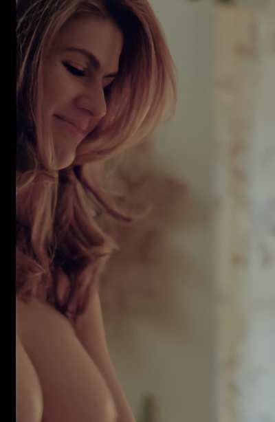 Alexandra Daddario- True Detective S1:E02 