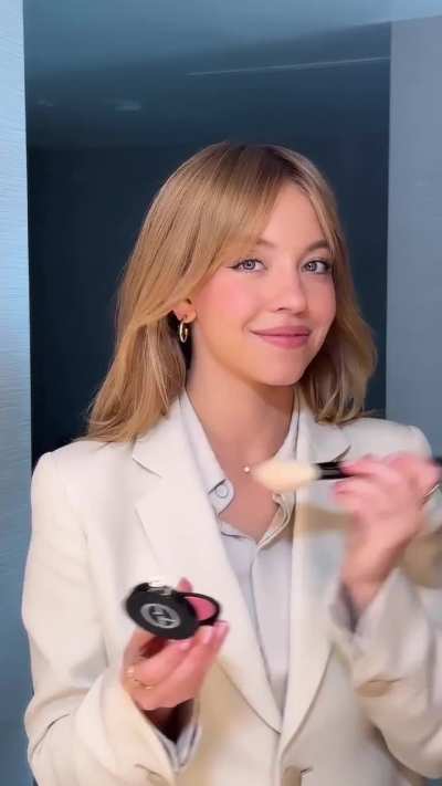 Blushing with Armani Beauty ecstasy