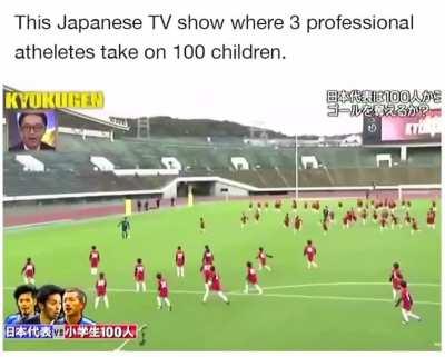 3 Japanese star footballer VS 100 school player 