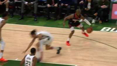 [Highlight] 4 years ago, Chris Paul sent DJ Wilson to the shadow realm