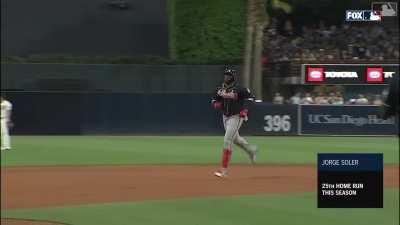 [Highlight] Jorge Soler ties it at 7 with a 3 run shot