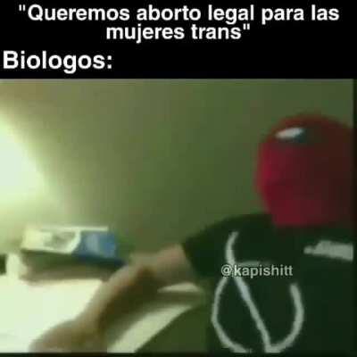 No se metan con la chica de pelo azul que es fan de BTS del salon