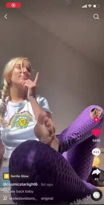 Super cute toes and soles