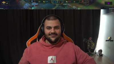 Tango abiyle muhabbet ederken ilaçların etkisi bitince uğurnaz abi