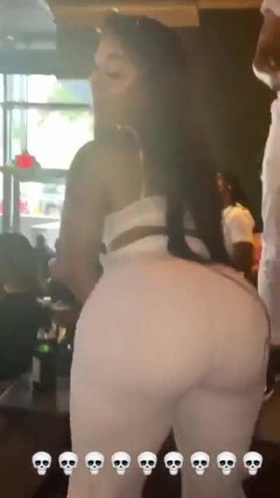 I really love her 😩❤️