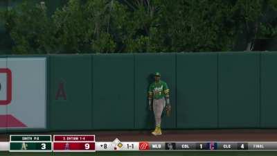 [Highlight] Ohtani hits a 2-run homer to make it 11-3 for the Halos, his 6th homer of the year!