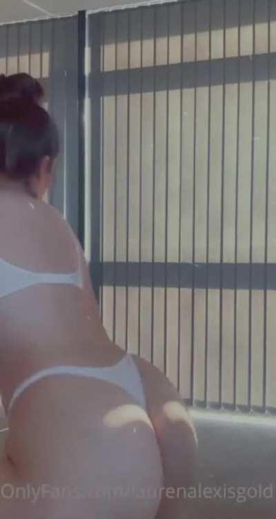 Lauren Alexis (edit)