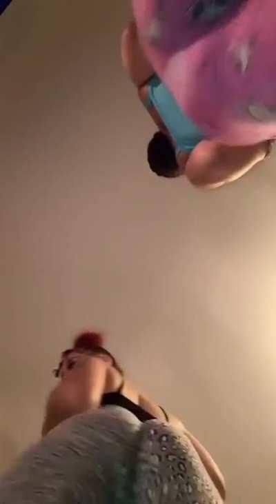 trade tiktok twerk vids? comment 👀