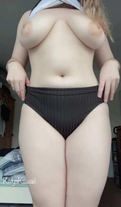 Black & white 😙 watch and go on my link for more videos