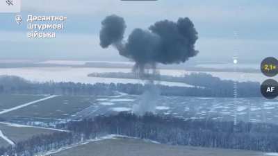 Large Russian attack on Pogrebki and Olgovka is hit by Ukrainian drones and artillery. January 2025