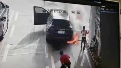 Arsonist setting car on fire