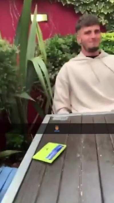 Welcome to Britain. Meet spice head Linda 🤣