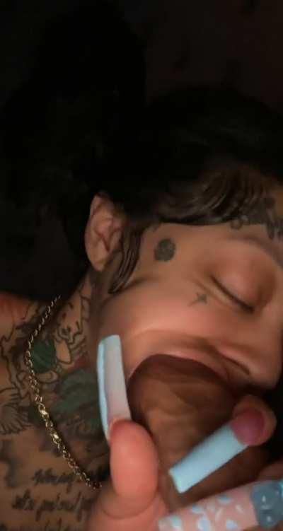 😂would you let your dick play wit in her jaws next ? Drop a 👀 #More of her full vids [92Gb] in comments 👇🏾