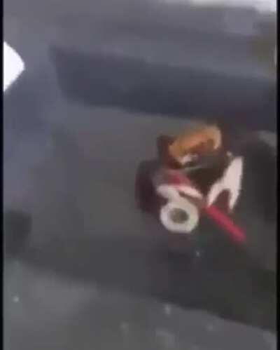 Nooo matias no vale la pena hacer eso por un porro 😣