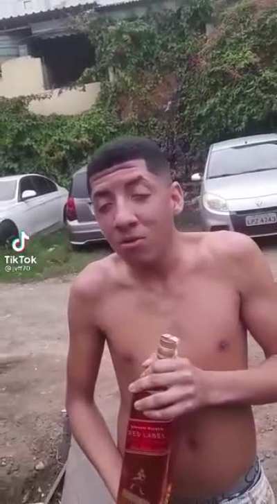 Veja esse vídeo no sábado, apenas no sábado, sem exceção, cuidado, se n assistir no sábado... Tá avisado.