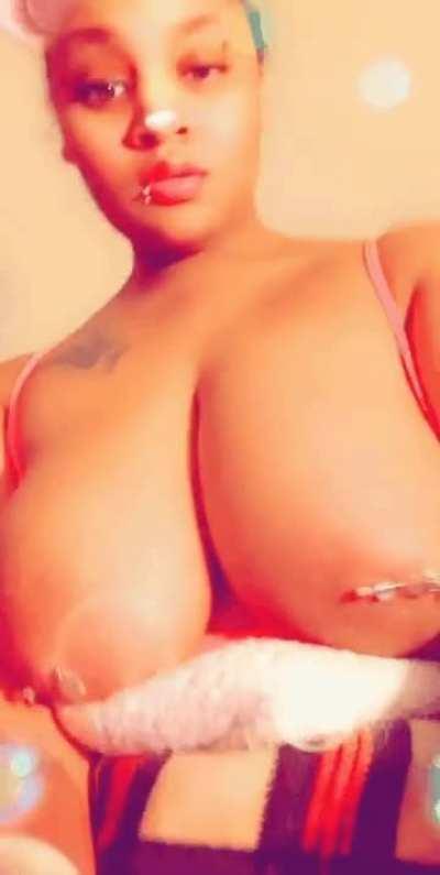 You like when my tits jiggle?