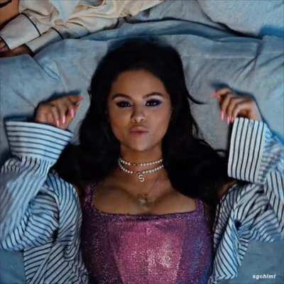 Selena G in pink dress 