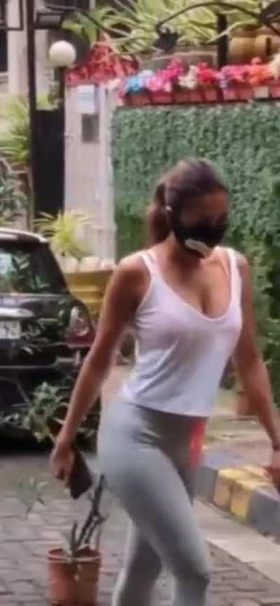 Malaika Arora showing her curves