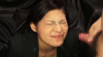 Asian slut gets her face blasted with powerful facial and follow-up facial [HDD-017]