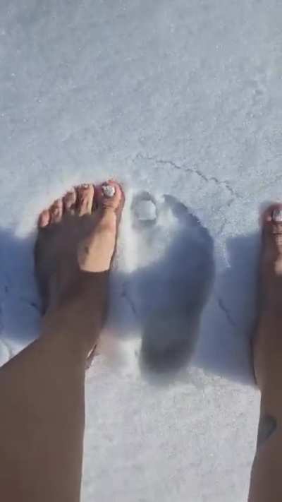 My little toesies are still freezing! 