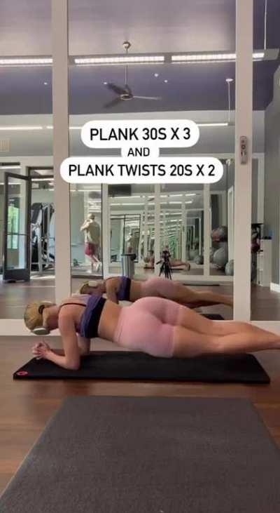 When @ktfranklin needs view that booty pops out more 😍🍑