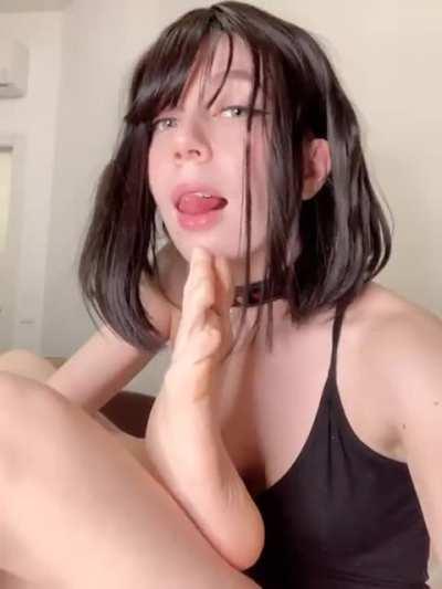 Мы гуляли, мы гуляли, наши ноженьки устали.....