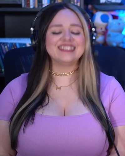 Vanessa Fitzsimmons 🍼👀 (Late to the Party)