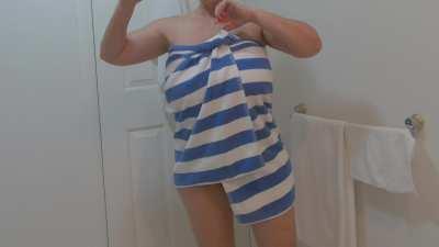 Oops I dropped my towel 😉 xx 57yo (f) (OC) 🇦🇺