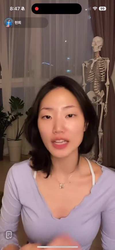 thanks to the algorithm. saw a yoga lady doing foot reflexology on my fyp. clutch! @aliceyogahoney