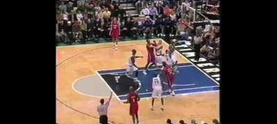 [Highlight] The Kevin Garnett and Antonio McDyess kerfuffle where KG kinda runs away