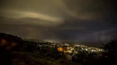 Timelapse showing thunderstorms moving into the San Francisco Bay Area. Recorded in Pacifica today between 3-4am.