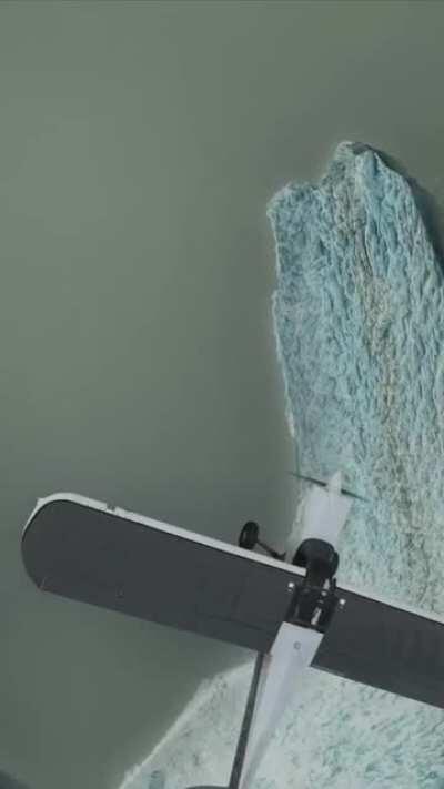 Morning, just a reminder that Microsoft’s new flight sim is amazing [Microsoft Flight Simulator 2020]