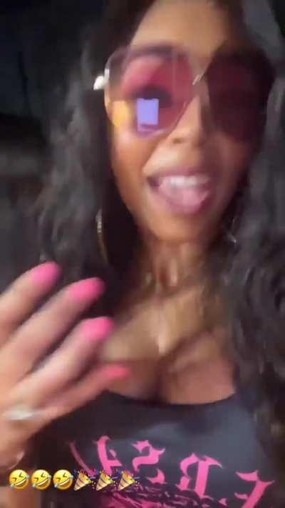 Ashanti: Backstage at Concert