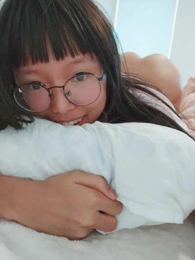 I made a lil morning asmr video with a butt flash >w<