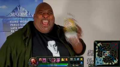 When I see enemy jungler ganking my lane