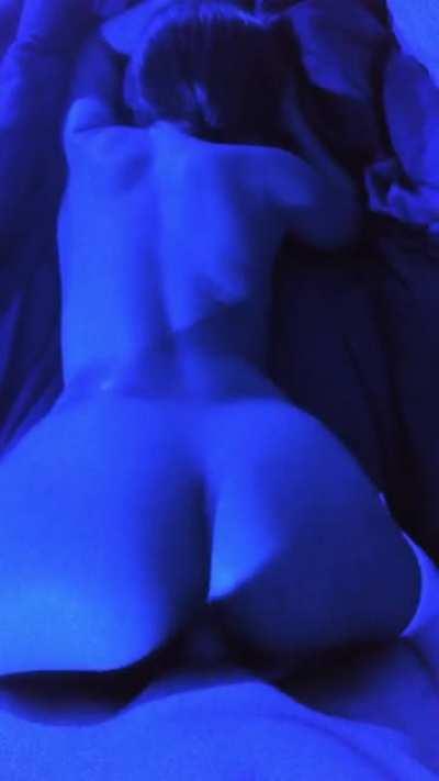 He doesn’t last very long when I ride him like this! [f][m]