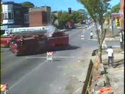 Вызовите копов. Но только ОДНУ машину.