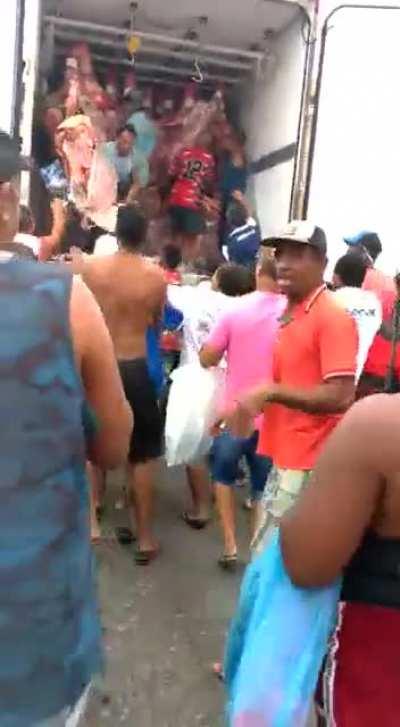 rolou aqui, como defende?