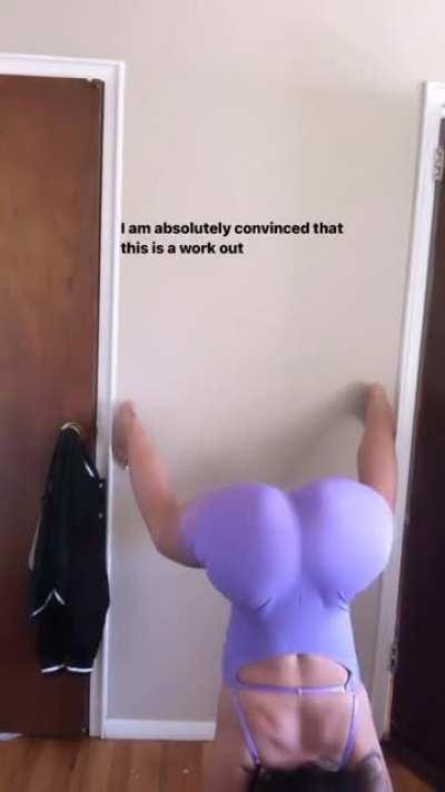 🍑💜🤸🏻‍♀️