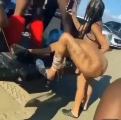 HMC WHILE I...WAIT, WTF?