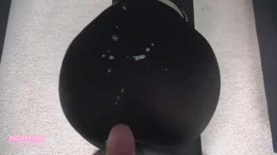 Shake my Ass while he Cums on it