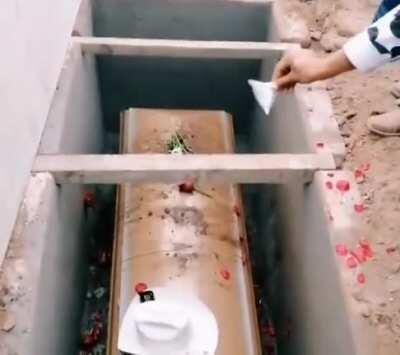 Took too much cocaine and gave it away to the casket