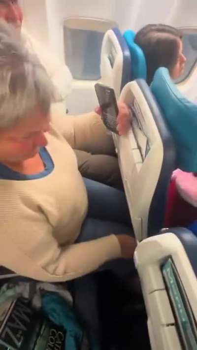 WestJet changed their seats and this is how much leg room basic fares get. You have to pay for a reclining seat now.