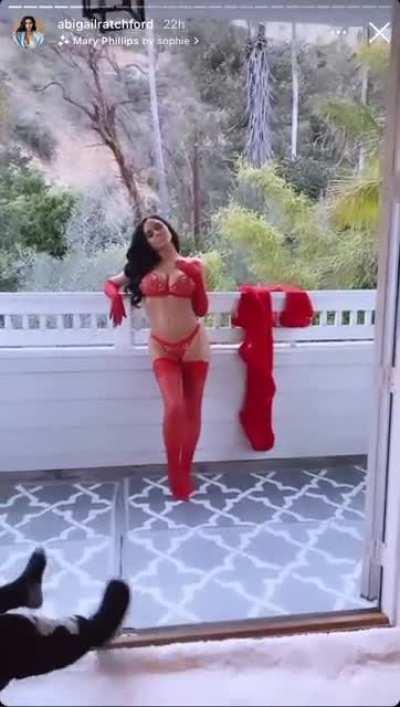 Abigail Ratchford (@abigailratchford) [Instagram]